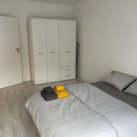 With Private Parking Apartament *