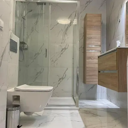 Apartament With Private Parking Warszawa