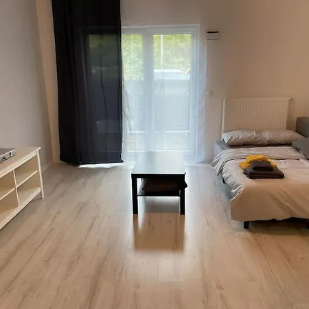 Apartment With Private Parking *